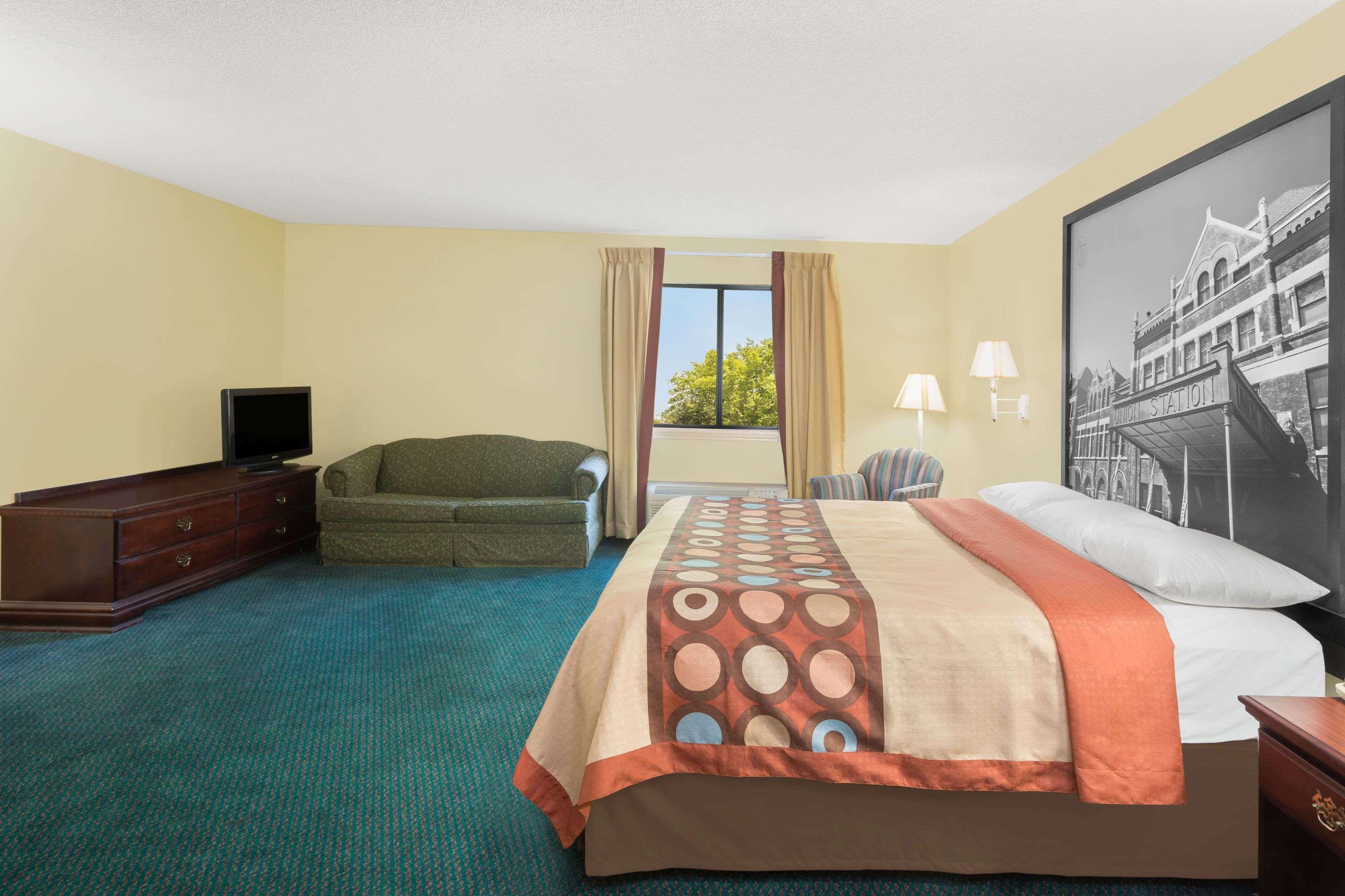 Super 8 By Wyndham Montgomery I-65 Exterior foto